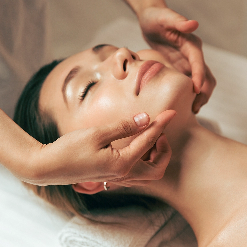 Gesichtsbehandlung 2